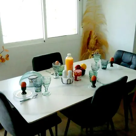 El Nido * San Miguel de Salinas